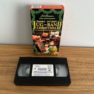 1998 -  JIM HENSON EMMET OTTER'S JUG BAND CHRISTMAS VHS TAPE